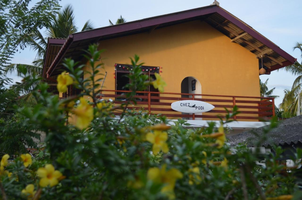 Chez Podi Surf Stay Mirissa Exterior photo