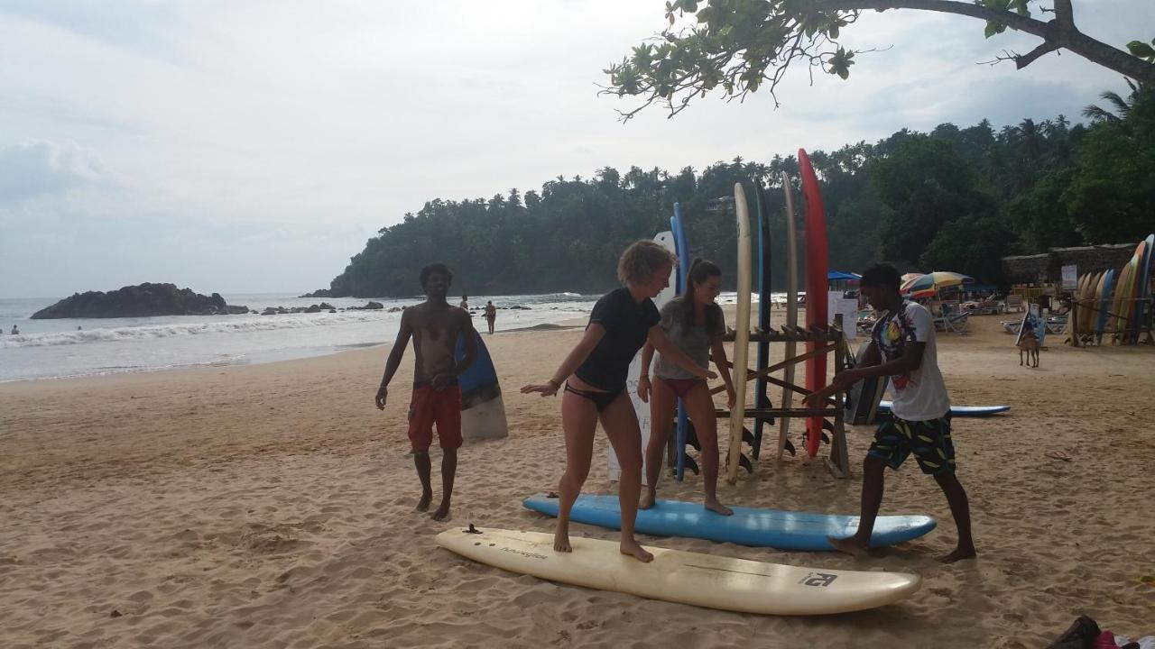 Chez Podi Surf Stay Mirissa Exterior photo