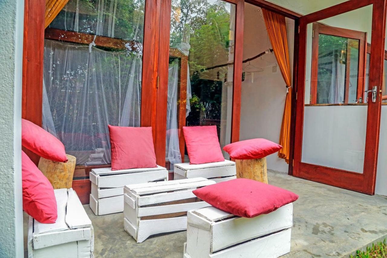 Chez Podi Surf Stay Mirissa Exterior photo