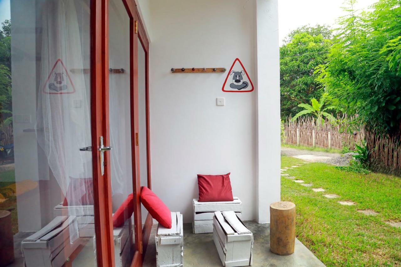 Chez Podi Surf Stay Mirissa Exterior photo